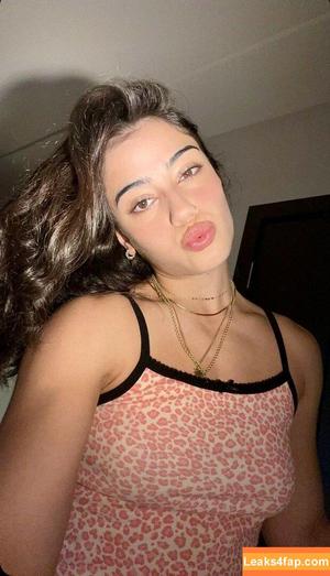 Sara Saffari photo #0071