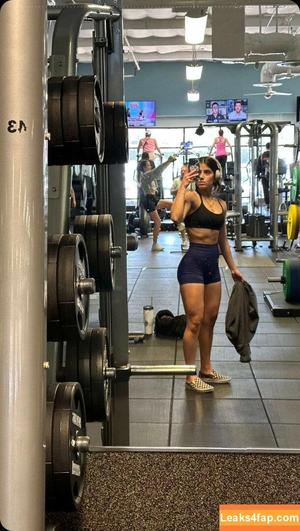 Sara Saffari photo #0100