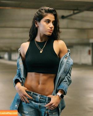 Sara Saffari photo #0109