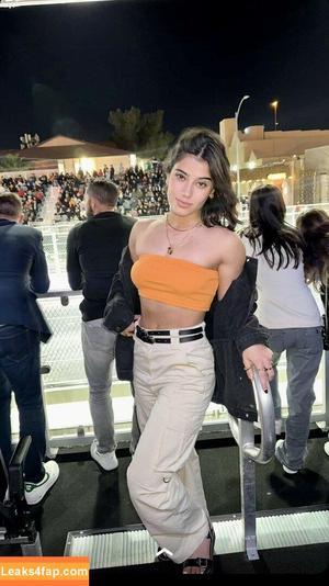 Sara Saffari photo #0128