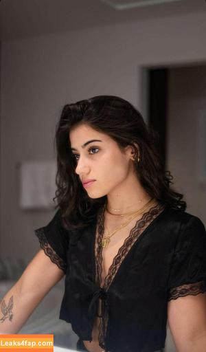 Sara Saffari photo #0139