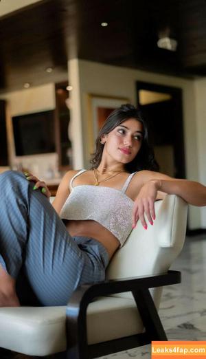 Sara Saffari photo #0141