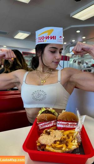 Sara Saffari photo #0199