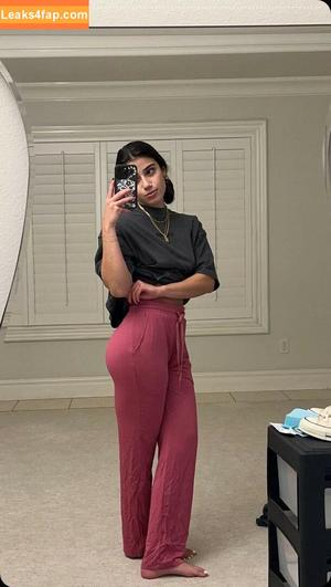 Sara Saffari photo #0206