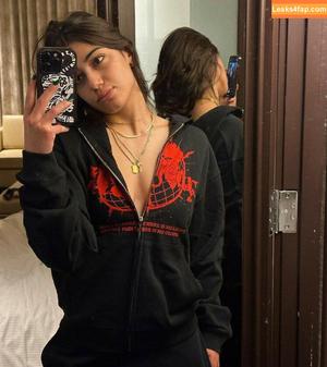 Sara Saffari photo #0213