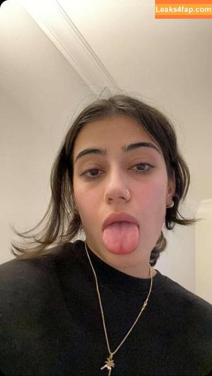 Sara Saffari photo #0224