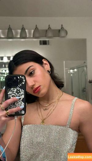 Sara Saffari photo #0257