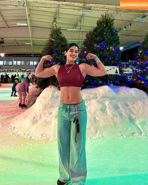 Sara Saffari photo #0265