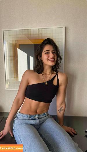 Sara Saffari photo #0276