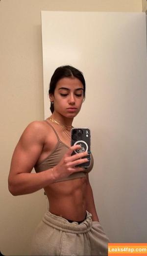 Sara Saffari photo #0337