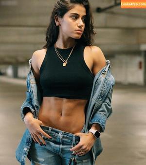 Sara Saffari photo #0391