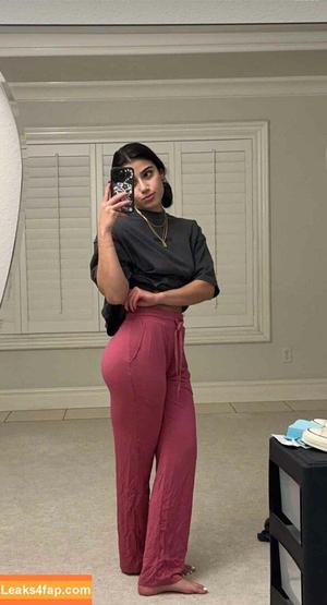 Sara Saffari photo #0421