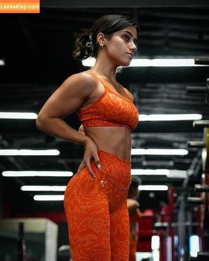 Sara Saffari photo #0440