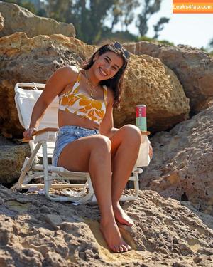 Sara Saffari photo #0456