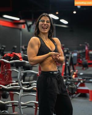 Sara Saffari photo #0514