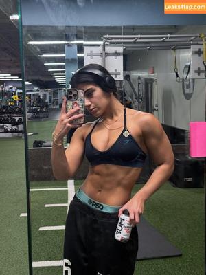 Sara Saffari photo #0755