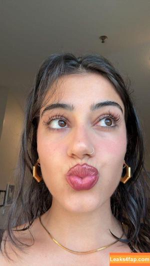 Sara Saffari photo #0794