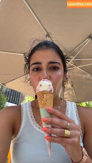 Sara Saffari photo #0796