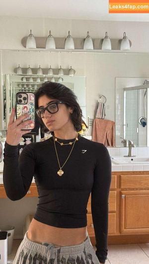 Sara Saffari photo #0812