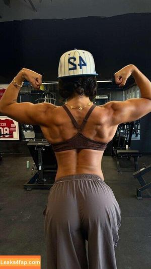 Sara Saffari photo #0937