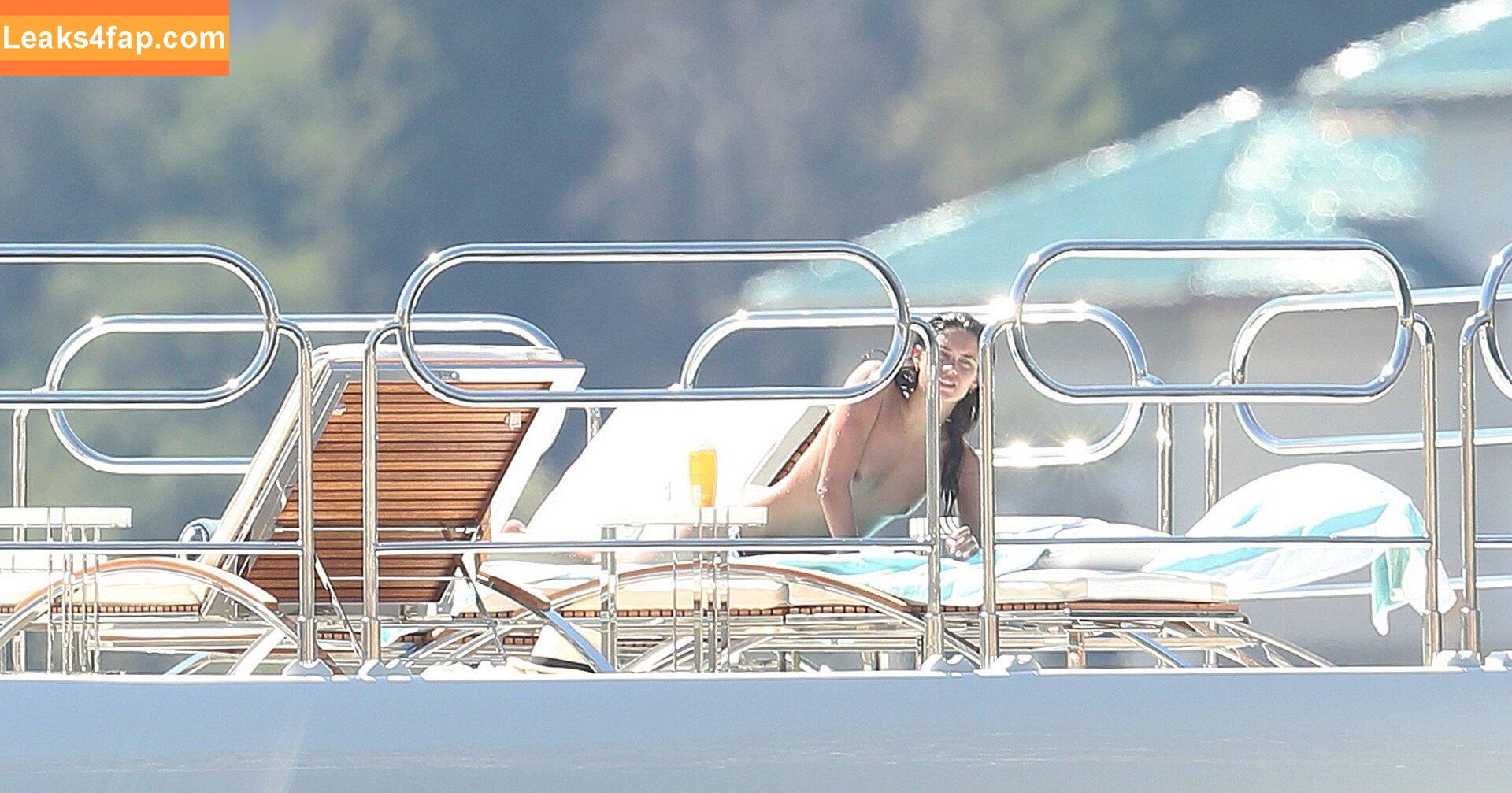 Sara Sampaio / SaraSampaio leaked photo photo #0106