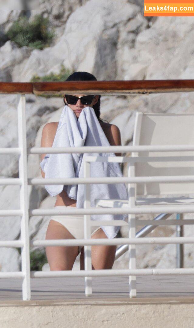 Sara Sampaio / SaraSampaio leaked photo photo #0124