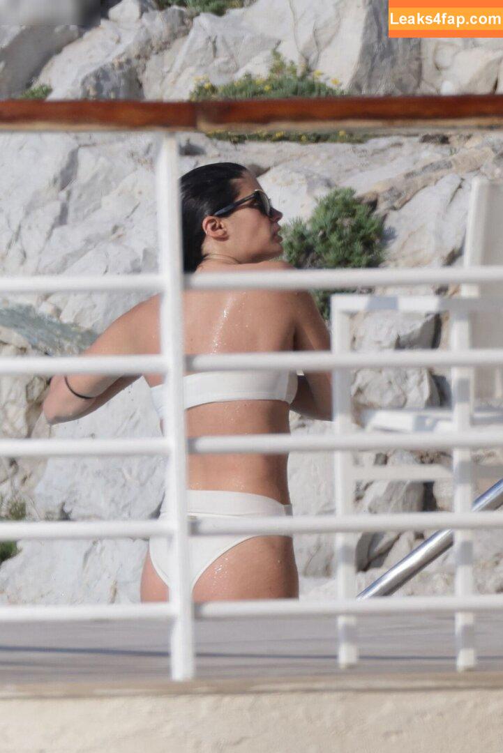 Sara Sampaio / SaraSampaio leaked photo photo #0127