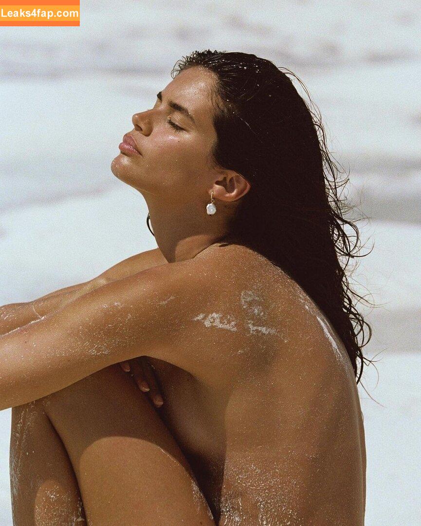 Sara Sampaio / SaraSampaio leaked photo photo #0182