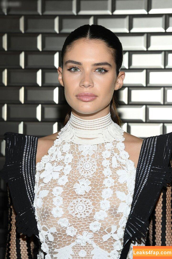 Sara Sampaio / SaraSampaio leaked photo photo #0214