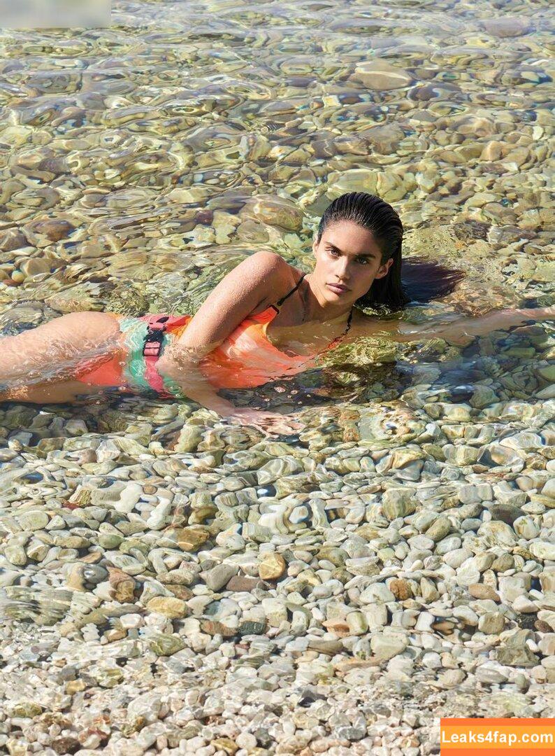 Sara Sampaio / SaraSampaio слитое фото фото #0341