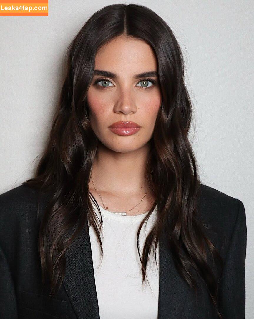 Sara Sampaio / SaraSampaio leaked photo photo #0457