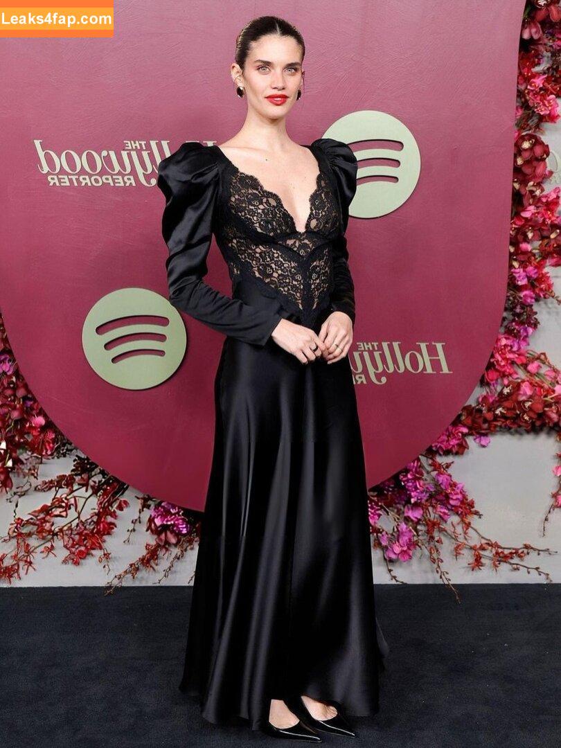 Sara Sampaio / SaraSampaioOficial / https: / sarasampaio leaked photo photo #0544