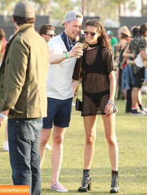 Sara Sampaio фото #0530