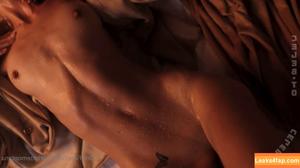 Sara Velez photo #0001