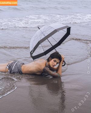 Sara Velez photo #0035