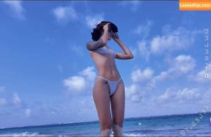 Sara Velez photo #0043