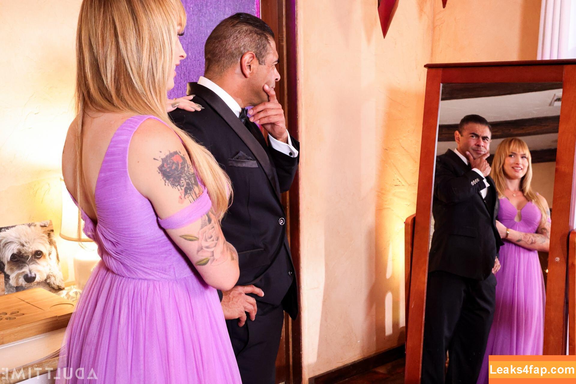 sarablakelovely / Blake Lovely leaked photo photo #0097