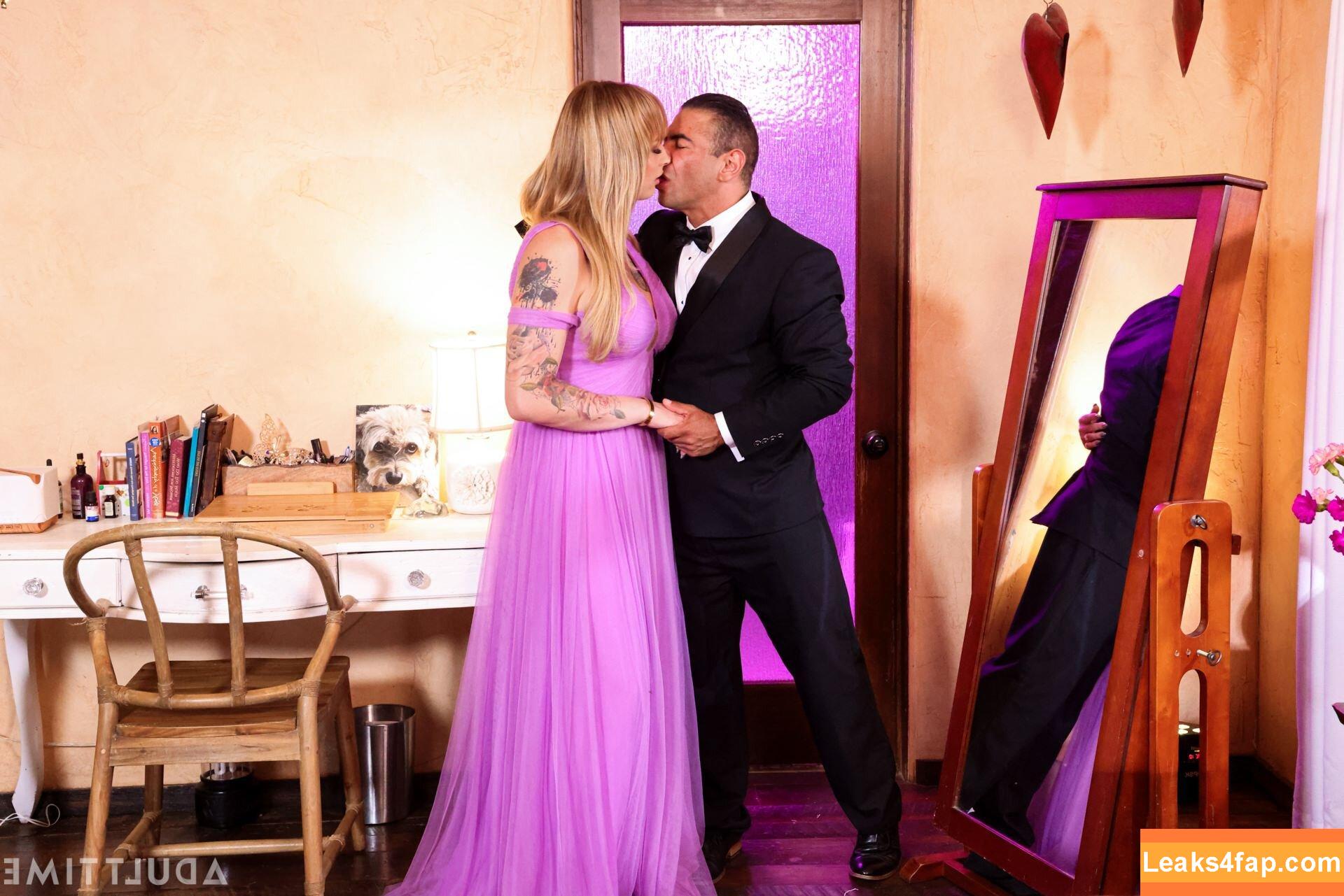 sarablakelovely / Blake Lovely leaked photo photo #0100