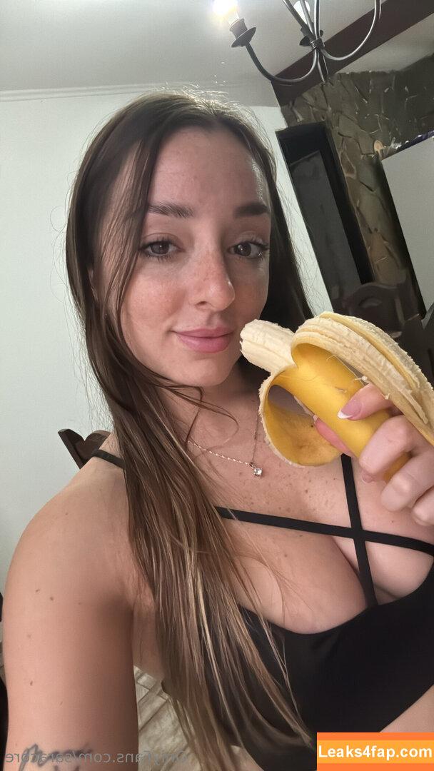 saracore / sara_core3 leaked photo photo #0187