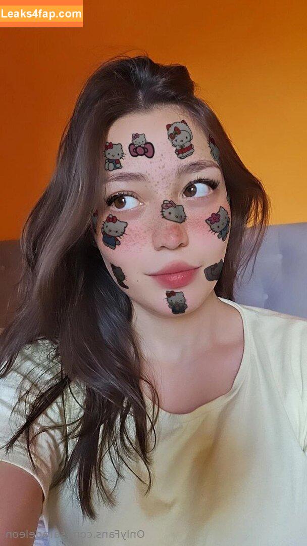 saradeleon / saradeleon.__ leaked photo photo #0016