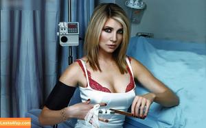 Sarah Chalke photo #0007