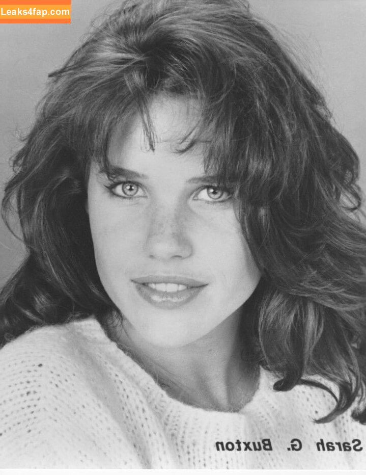 Sarah G. Buxton /  leaked photo photo #0005