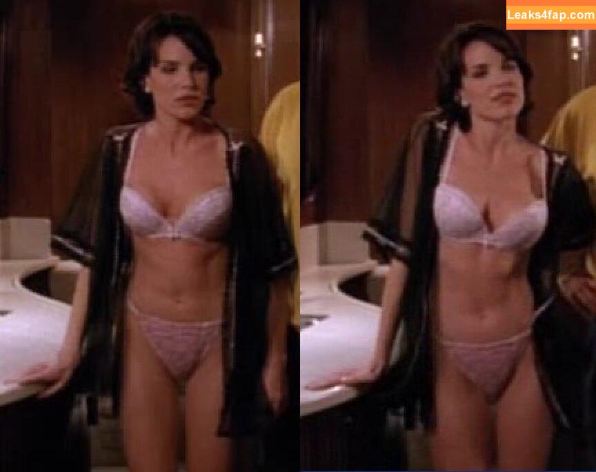 Sarah G. Buxton /  leaked photo photo #0013