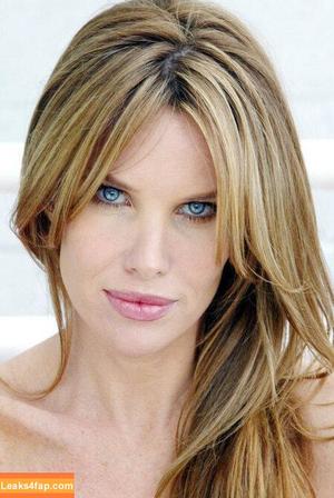 Sarah G. Buxton photo #0023