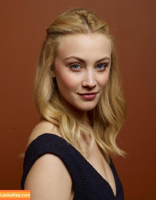 Sarah Gadon / sarahgadon leaked photo photo #0032