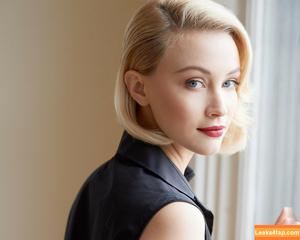 Sarah Gadon photo #0015