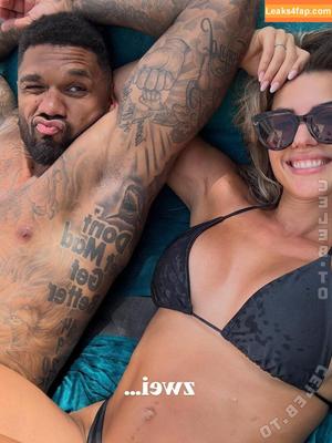 Sarah Harrison photo #0272