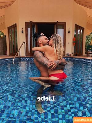 Sarah Harrison photo #0273