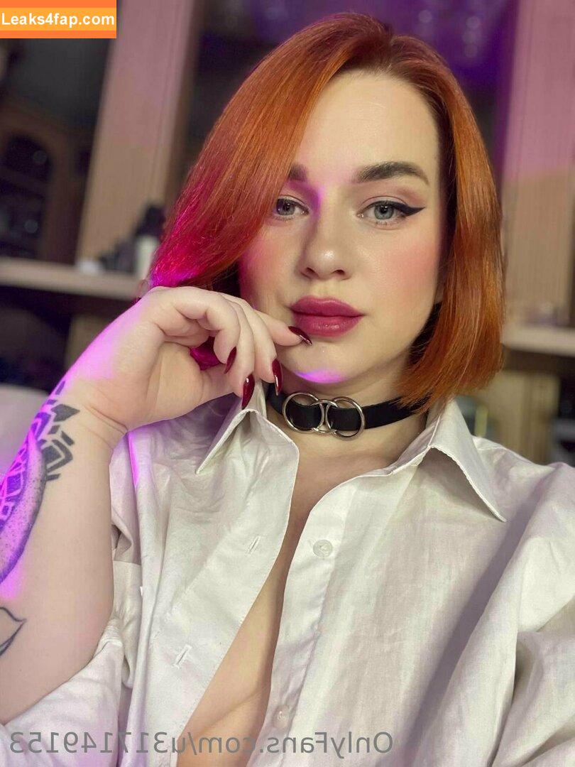 sarah_holland /  leaked photo photo #0017