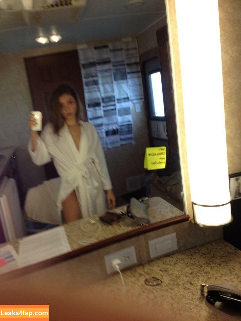 Sarah Hyland / Sarah_Hyland / https: / officialsarahhyland / sarahhyland / sarahhyland4 слитое фото фото #0003